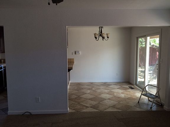 3rd image of 776 Wedgewood Dr