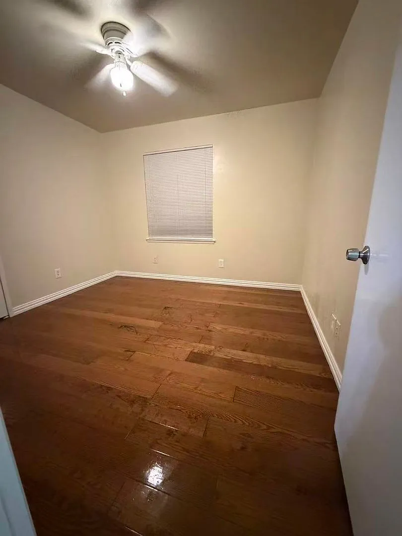 Beautiful 4 Bedroom 2 Bathroom in Plano! — Photo 4