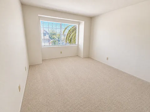 138 Del Oro Lagoon — Photo 24