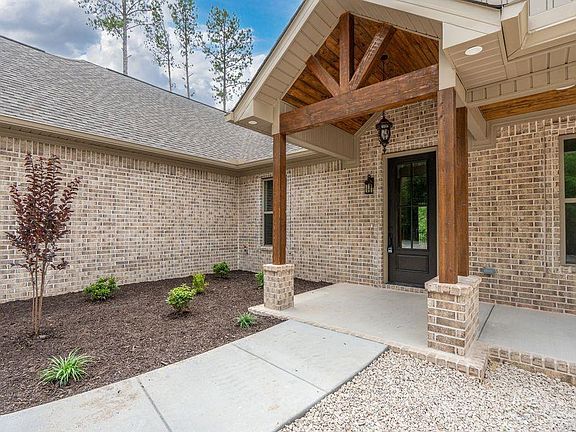 3rd image of 321 Maderas Dr