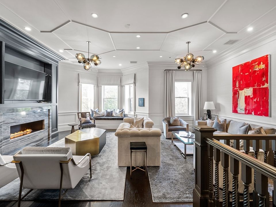 1st image of 244 Marlborough St #Penthouse