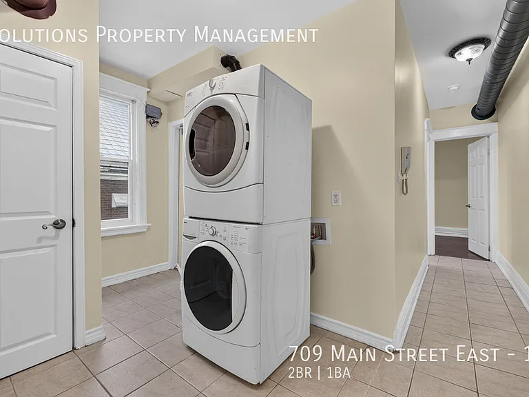 709 Main St E #11 — Photo 15