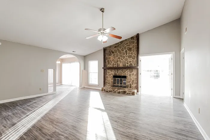 6701 Woodthrush Dr — Photo 3