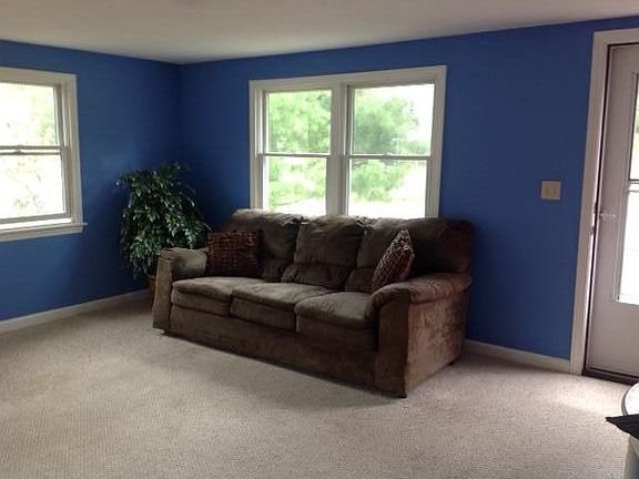 2nd image of 65 Edgewater Dr W