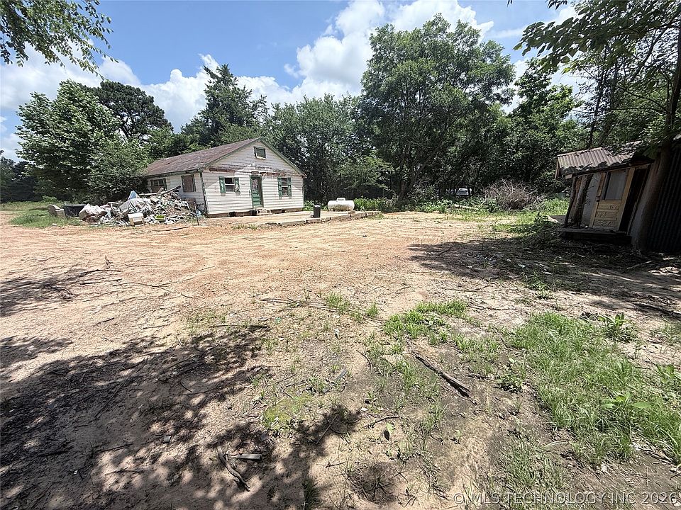 1st image of 600 SE 8th St