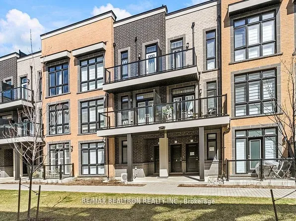 8 Sayers Ln #12, Richmond Hill, ON L4E 1J4