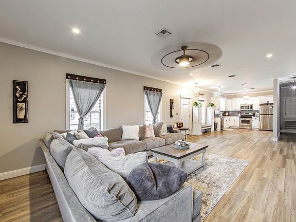 5th image of 134 Fern Ln
