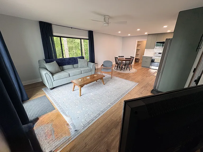 476 Strawberry Ln — Photo 8