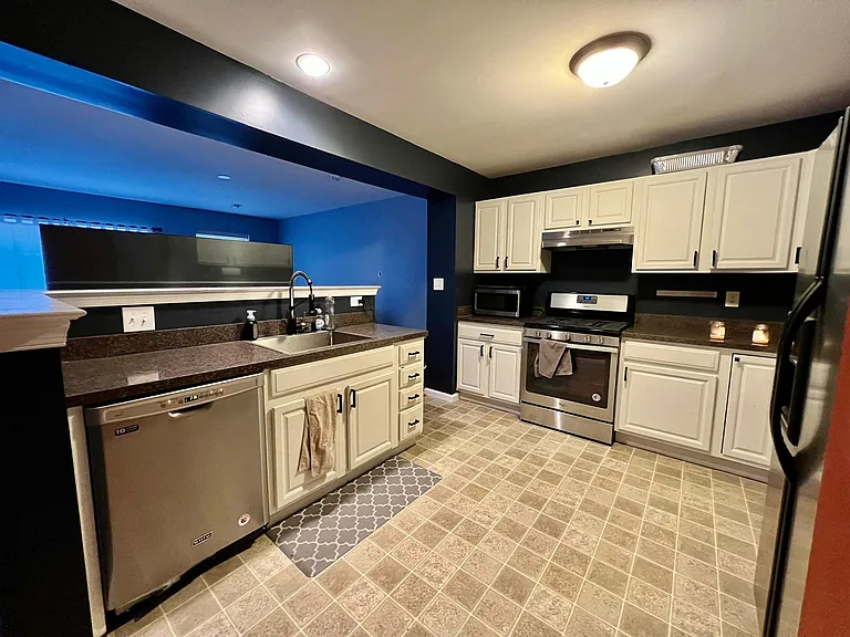 126 Fairway Dr — Photo 3