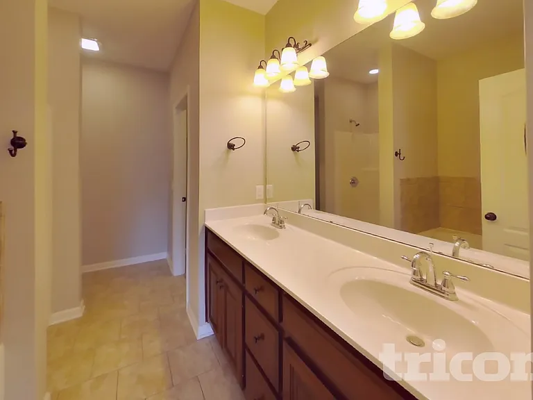 110 Cottage Trce — Photo 8