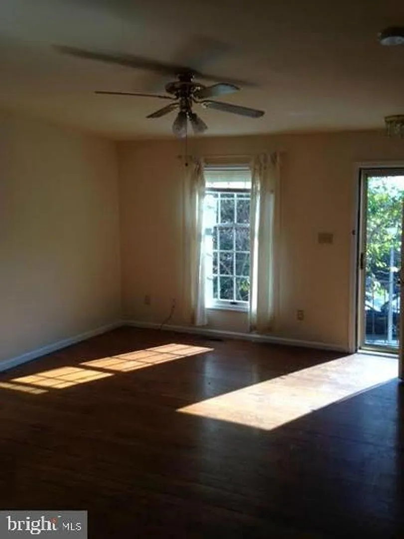 5003 9th Street — Photo 3