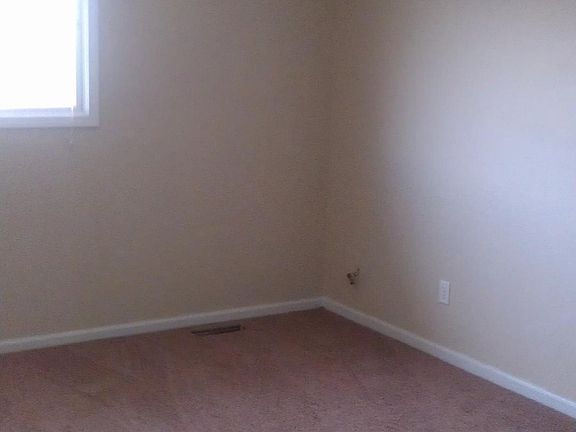 3rd image of 2609 Knollwood Dr
