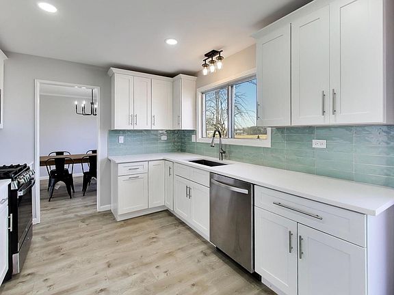 4th image of 421 N Ashbury Ave