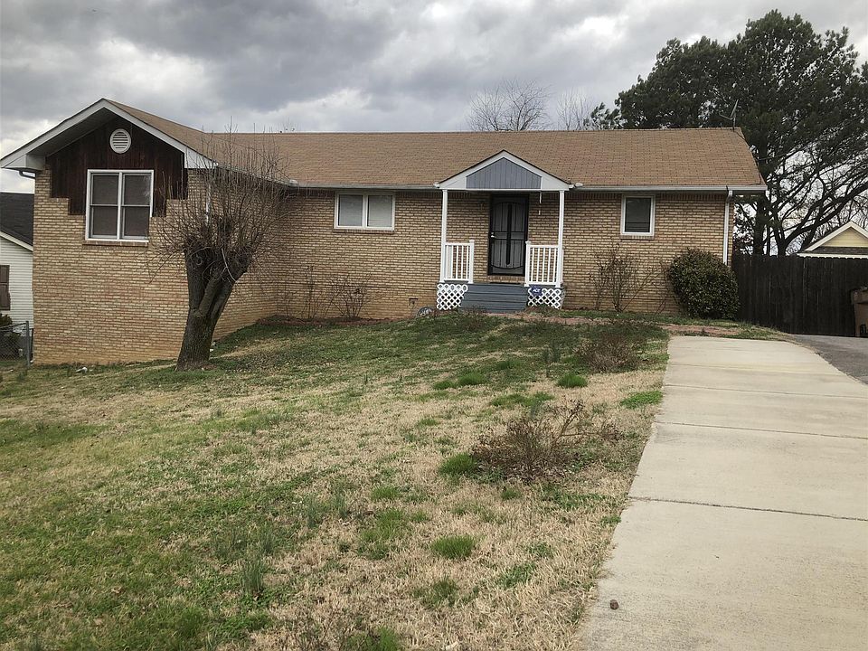 1st image of 912 Preston Ct