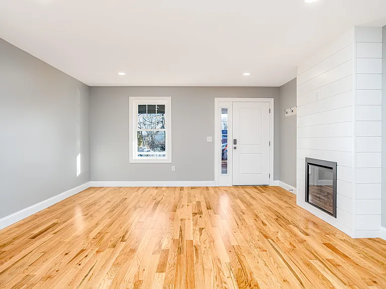 27 Milton St #1 — Photo 6