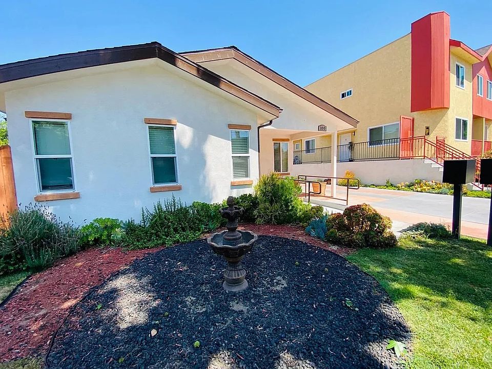 1st image of 2330 N Catalina St #201