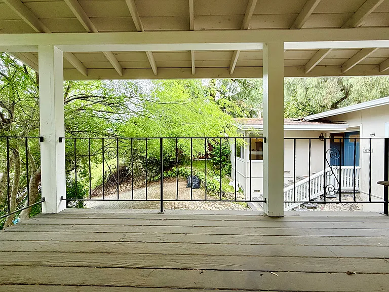 15798 Alta Vista Way — Photo 67