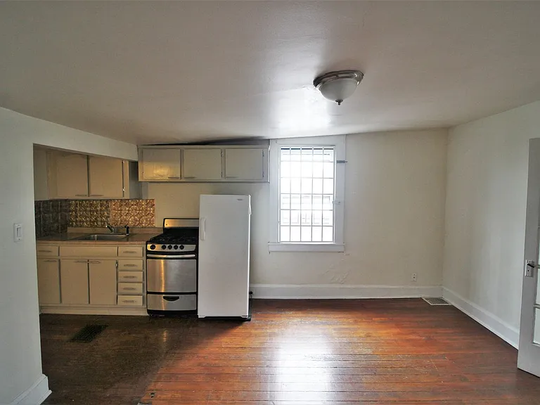 1619 Park Ave — Photo 12