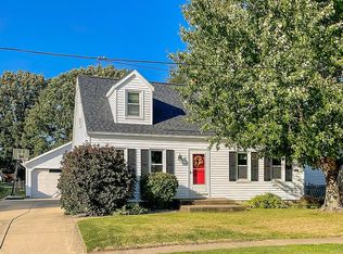 307 Central Ave, Washington, IL 61571