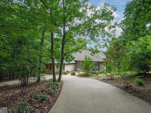 5th image of 267 Starcross Ln