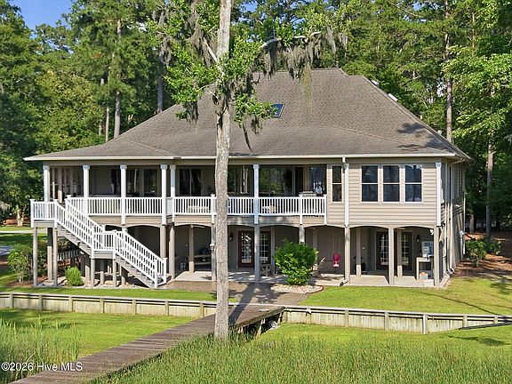 5th image of 204 Live Oak Lane