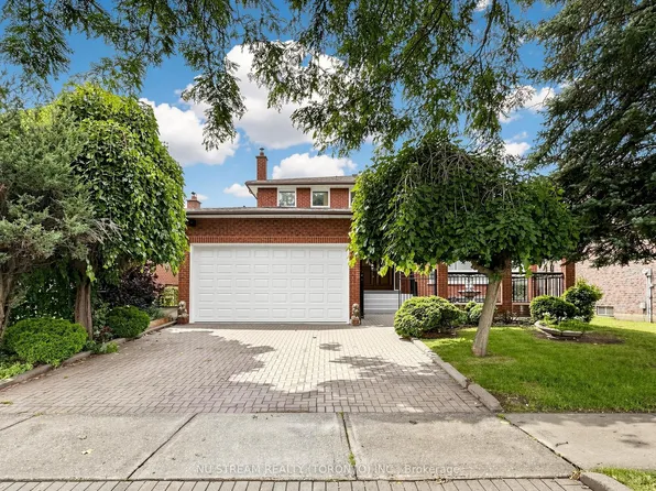 117 Ambercroft Blvd N, Toronto, ON M1W 3K8