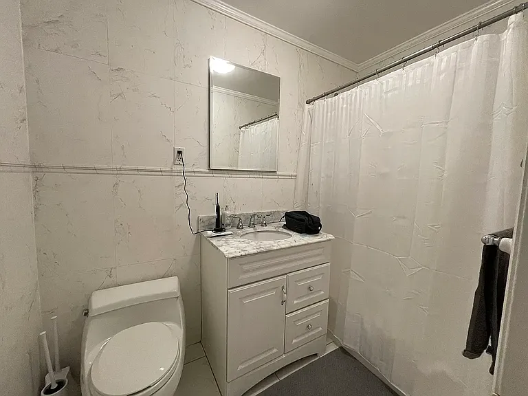 121 E 31st St #1F — Photo 5