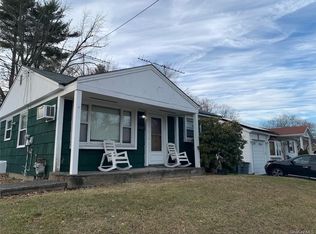 41 Main St, Garnerville, NY 10923