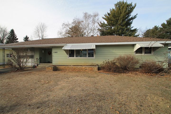 1st image of 2205 10th Ave S