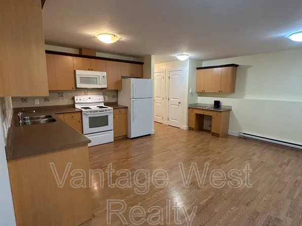 372 Hartman Rd #2, Kelowna, BC V1X 2N1