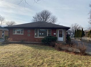 138 N Rohlwing Rd, Palatine, IL 60074