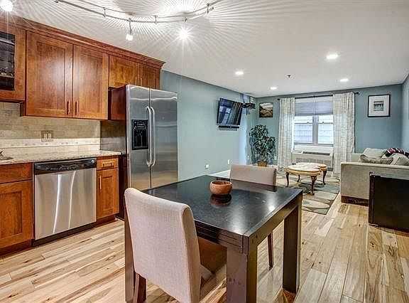 5th image of 1720 New York Ave APT 205