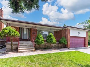 5 Paramount Ct, Toronto, ON M6M 2L3