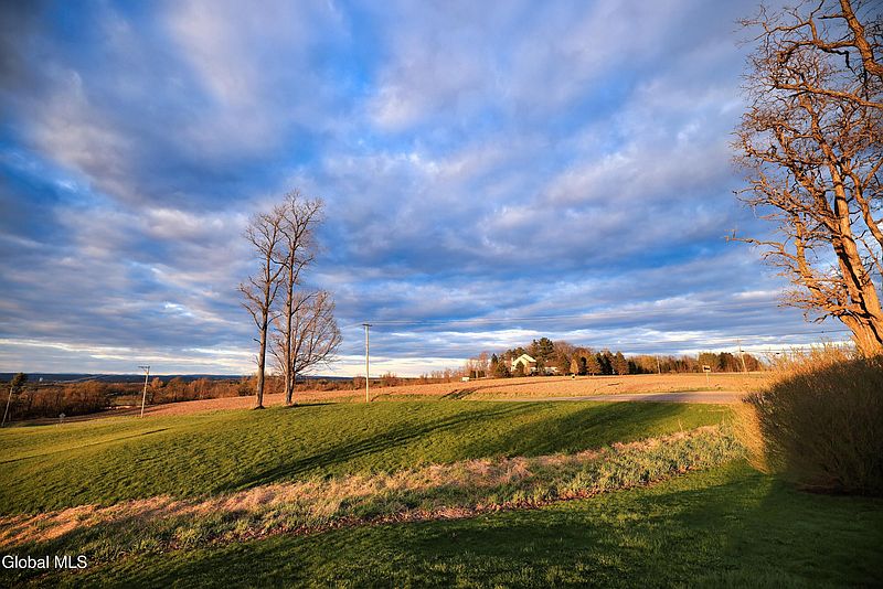 4th image of 178 Youngs Corners Road
