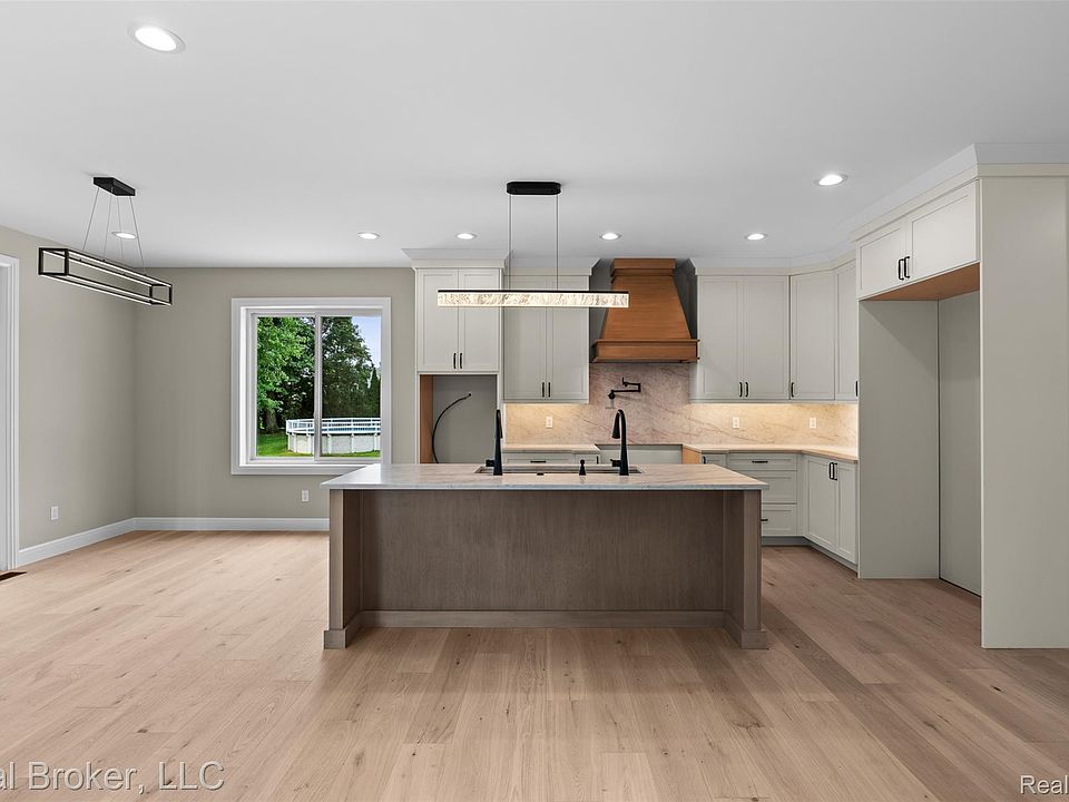 12114-22 Mile Rd, photo 17