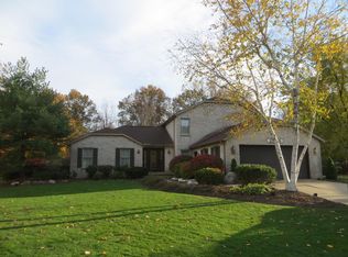 27695 Southbridge Cir, Westlake, OH 44145