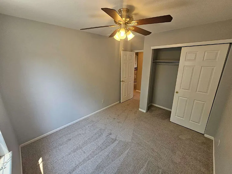 1124 W Mulberry Ln — Photo 14