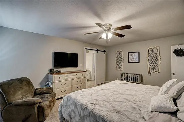 905 NE Dove Ln — Photo 13