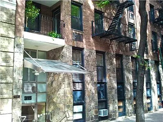 Sold by R New York | media 11