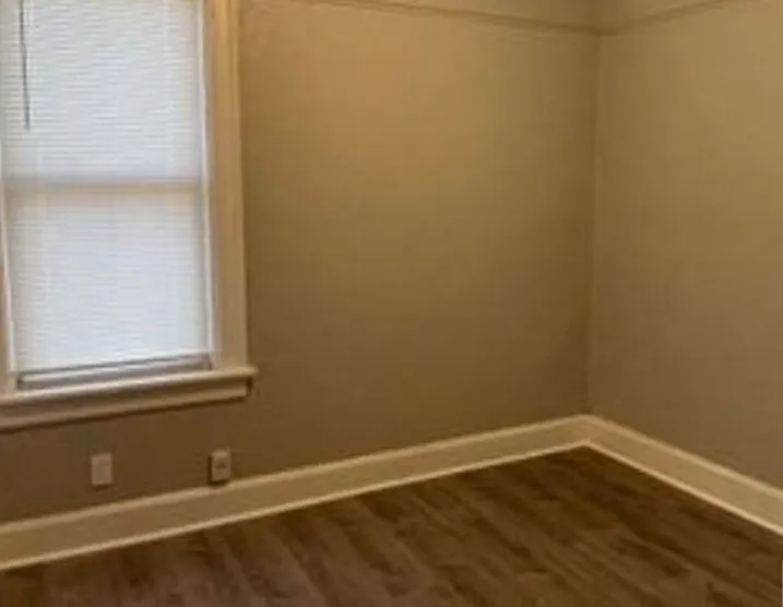 623 W Ring St — Photo 9