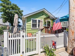 41 Seafoam St, Staten Island, NY 10306
