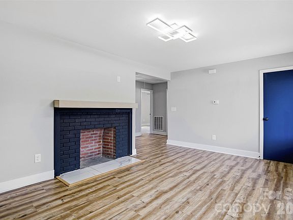 5th image of 423 S Rhyne St