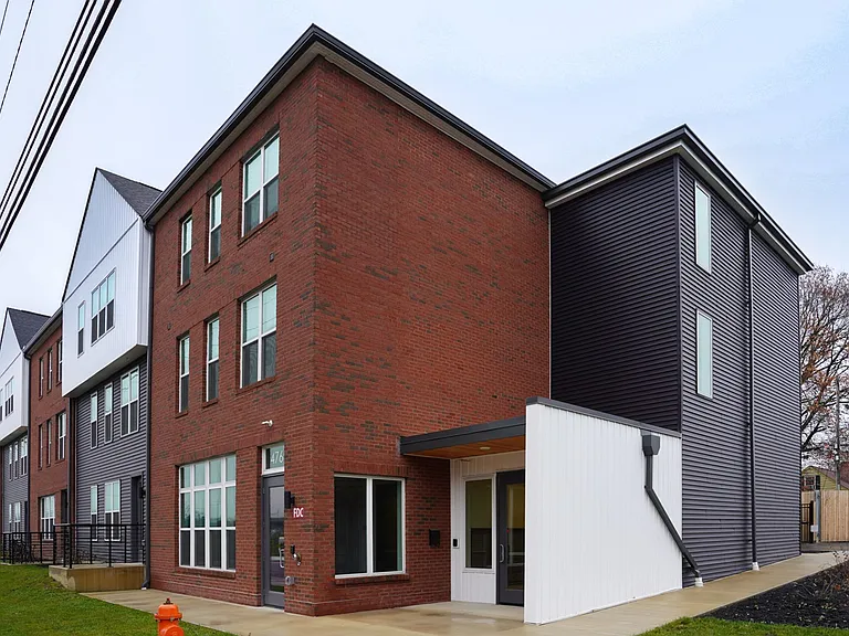 476 Taylor Apartments — Photo 25