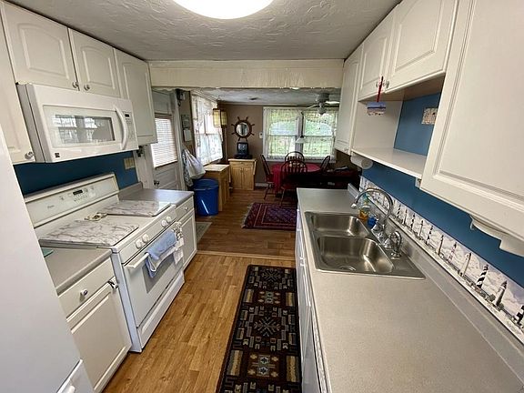 5th image of 21 Williams Ave