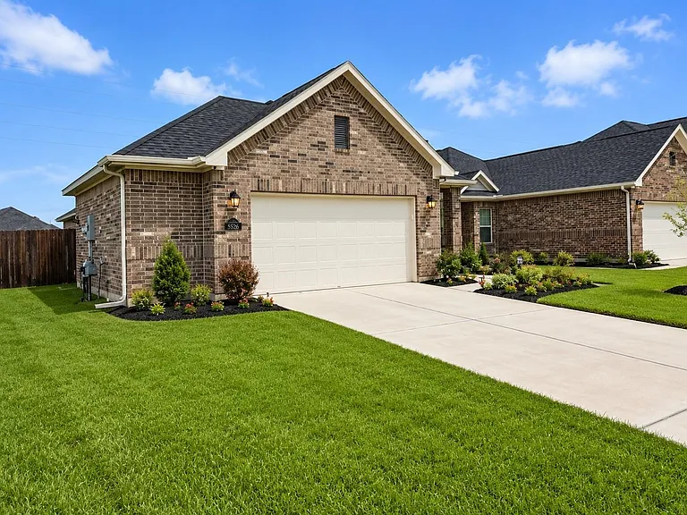31634 Eldorado Ln — Photo 2