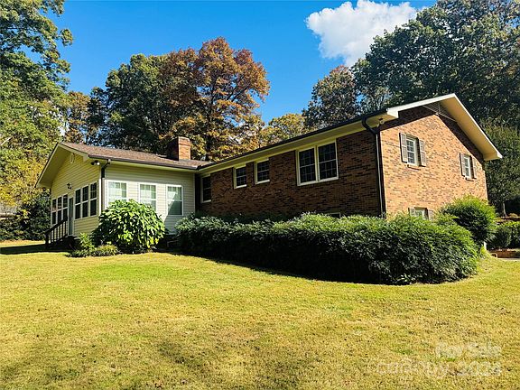 4th image of 206 Bayberry Dr