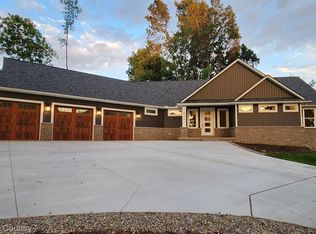 4750 Lakeshire Dr, Howell, MI 48843