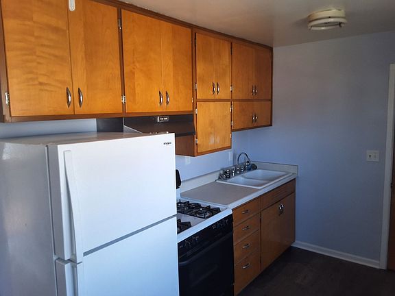3rd image of 5313-5315 W Woodale Ct #5313