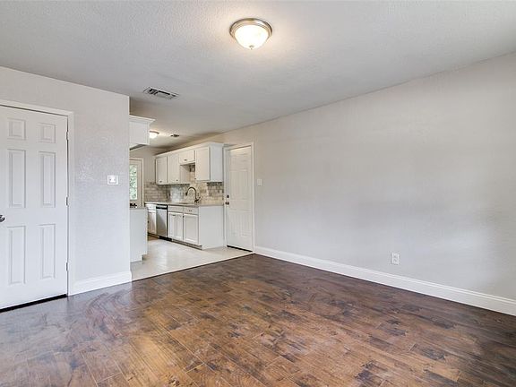 4th image of 4807 Bourland St