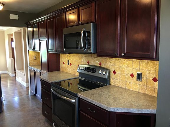 3rd image of 338 Christofferson Ln